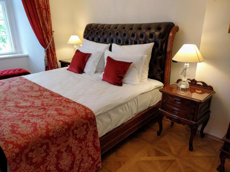 Standard Suite image 2