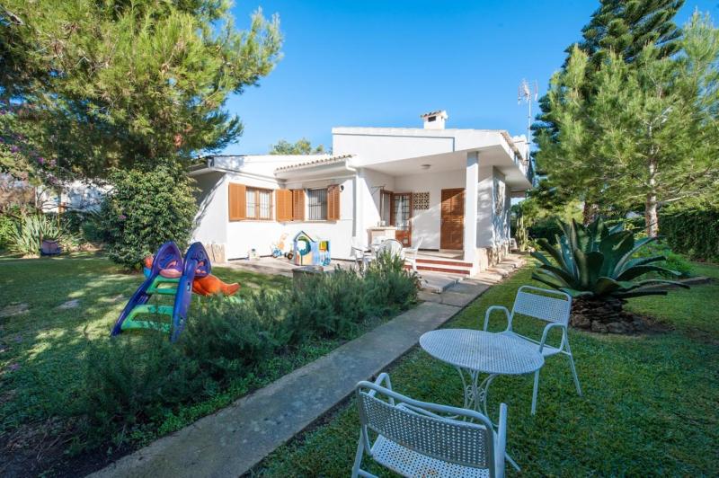 Three-Bedroom Villa image 2