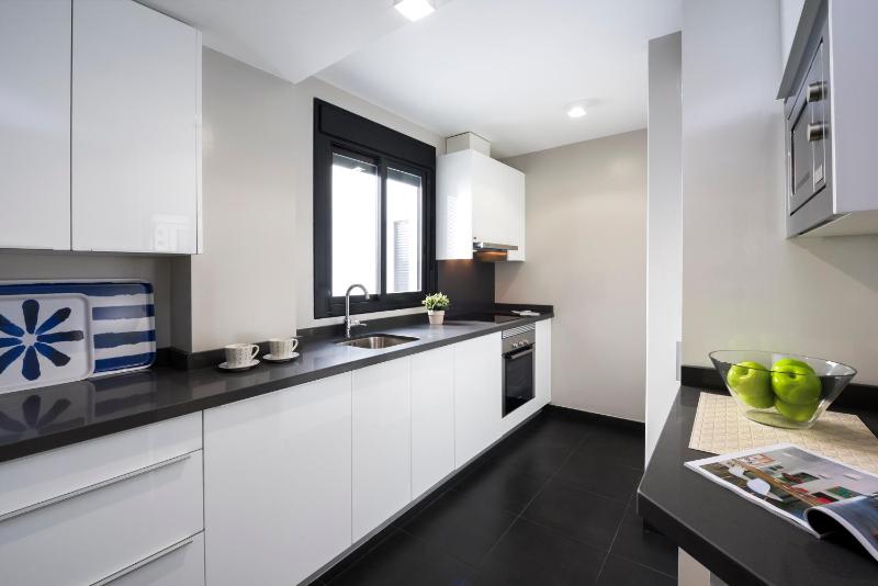 Two Bedroom Duplex Apartment with Terrace image 3