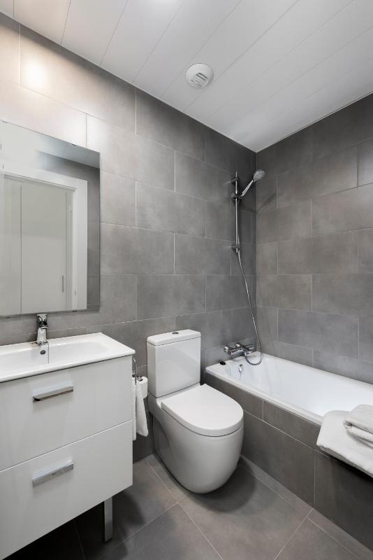 Deluxe 2 Bedroom Apartment (without terrace) image 2