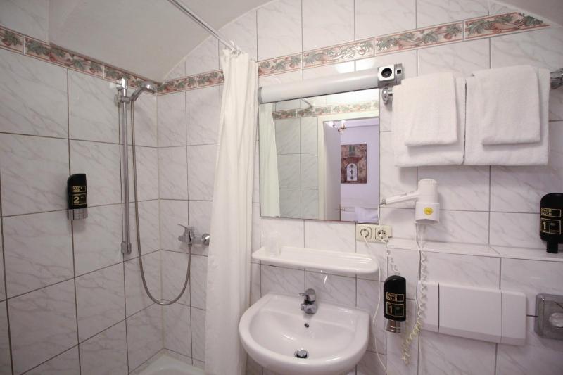 Standard Double Room image 1