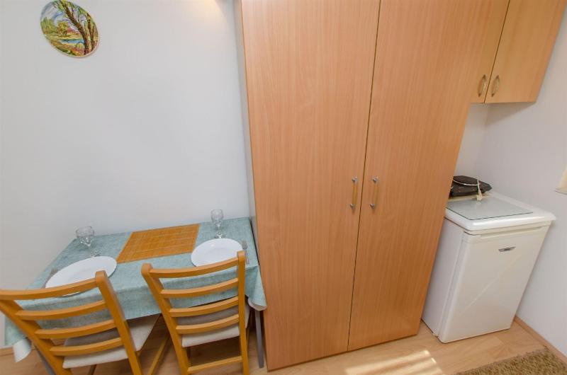 Double Room image 3