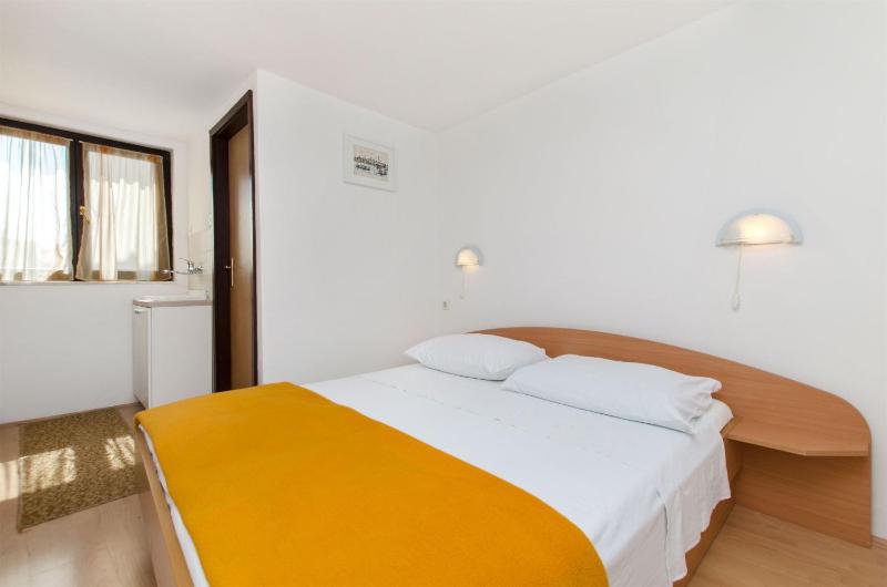 Double Room image 1