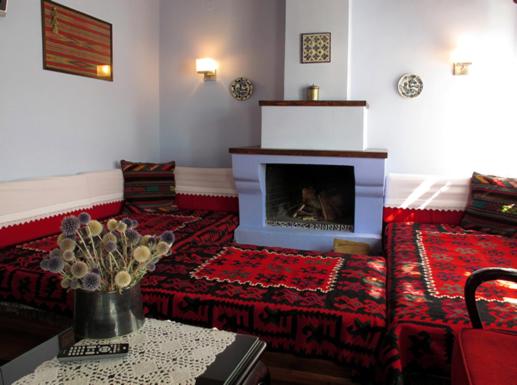 One-Bedroom Apartment image 1