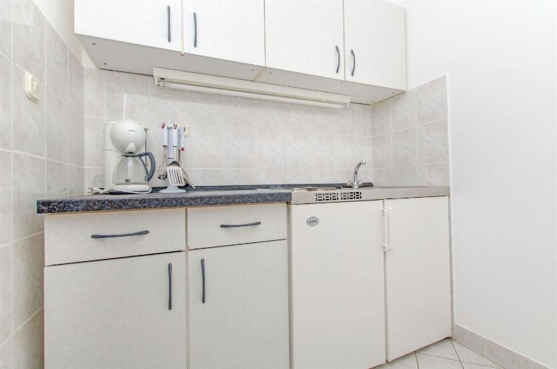 One-Bedroom apartment Standard image 4