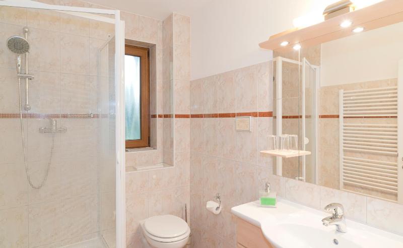 Double Room image 2