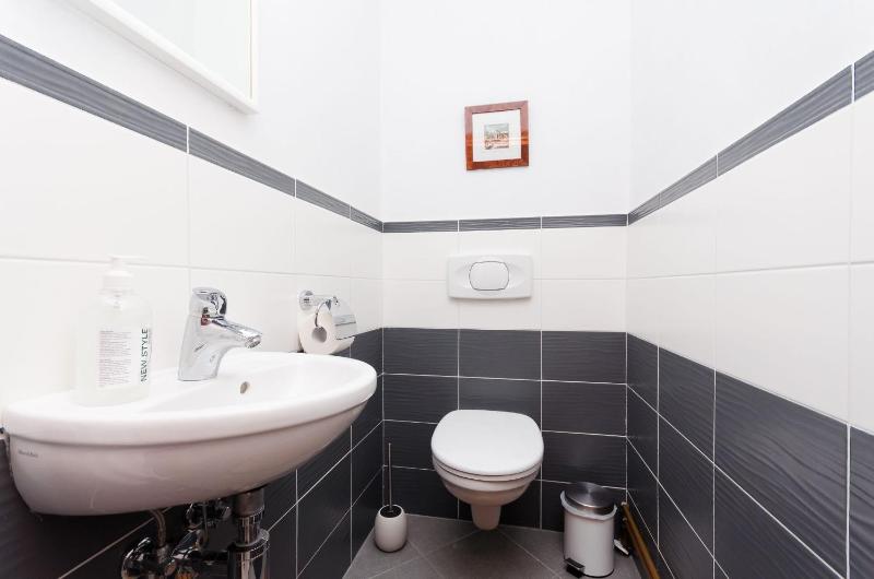 One-Bedroom apartment Standard image 2