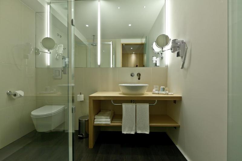 Superior Suite image 3