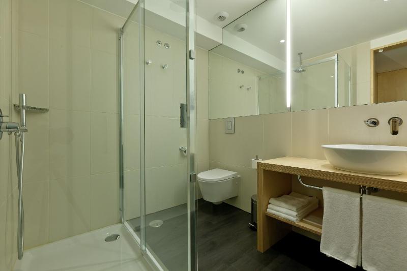 Superior Suite image 4