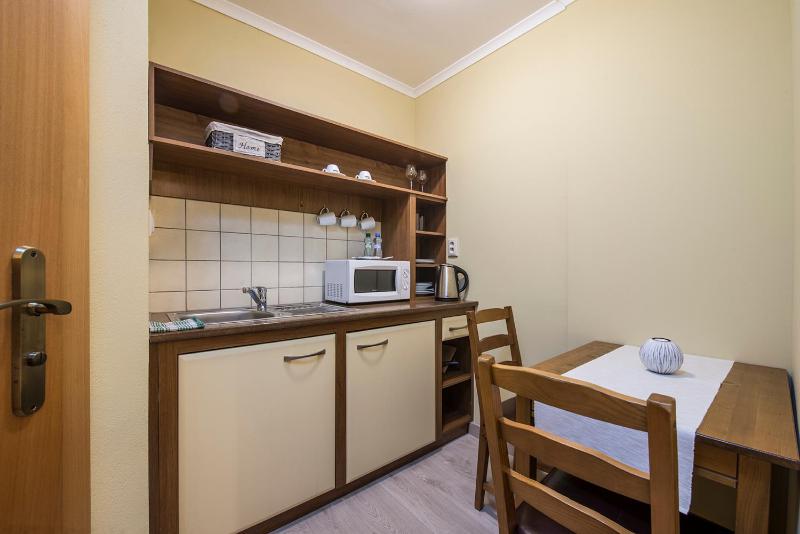 Double Room with Kitchenette image 4
