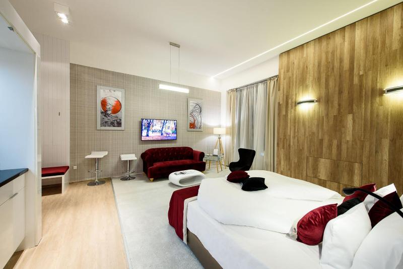 Deluxe Apartment image 3