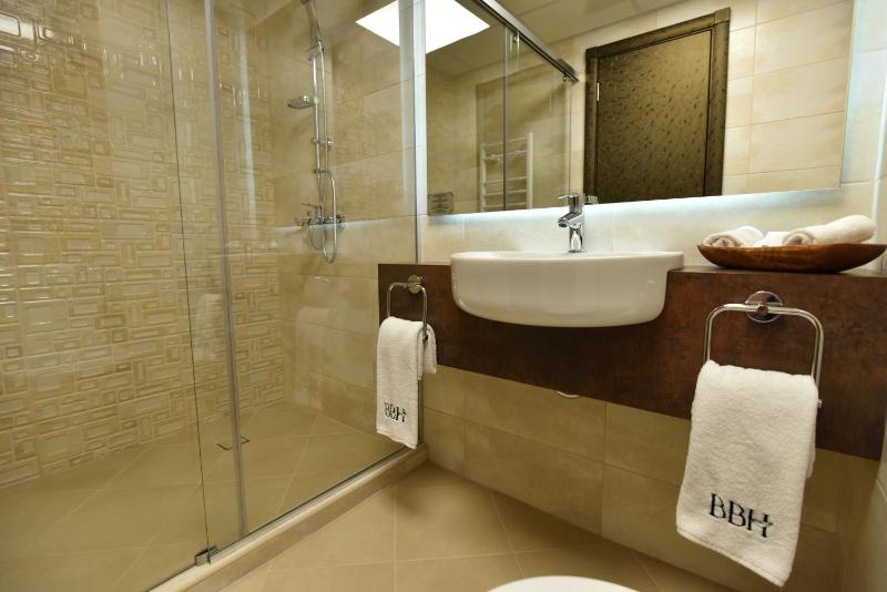 Standard Double Room image 2