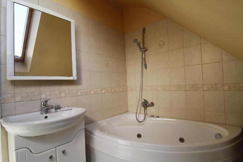 Family Studio with Hyrdro Massage Tub - 3rd Floor image 3