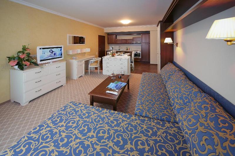 Two-Bedroom Apartment with Balcony image 2