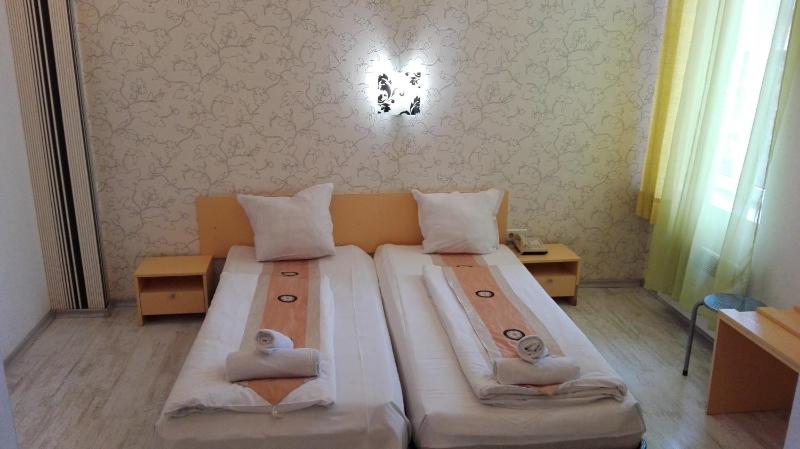Scotty's Boutique Hotel - image 2