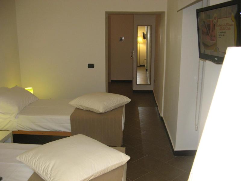 Triple Room image 2
