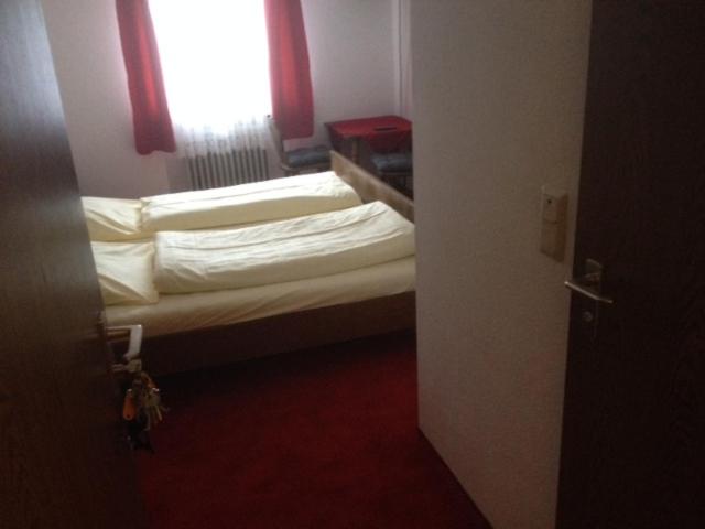 Double Room image 4