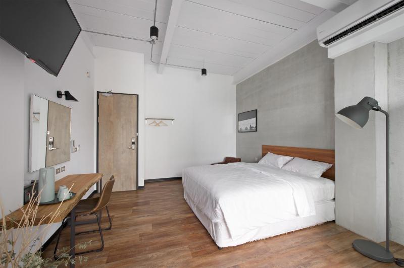 OX Suites - image 15