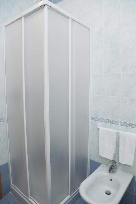 Quadruple Room image 3