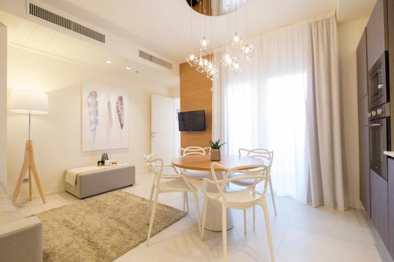 Executive Two-Bedroom Apartment image 4