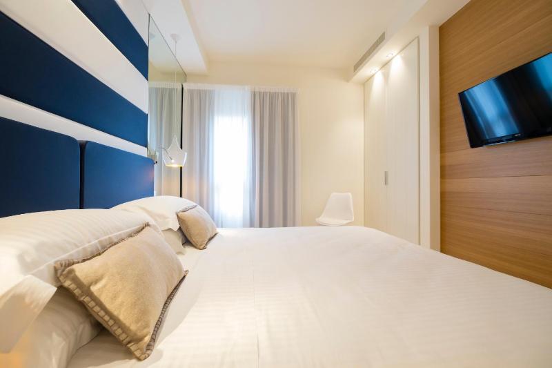 Executive Two-Bedroom Apartment image 3