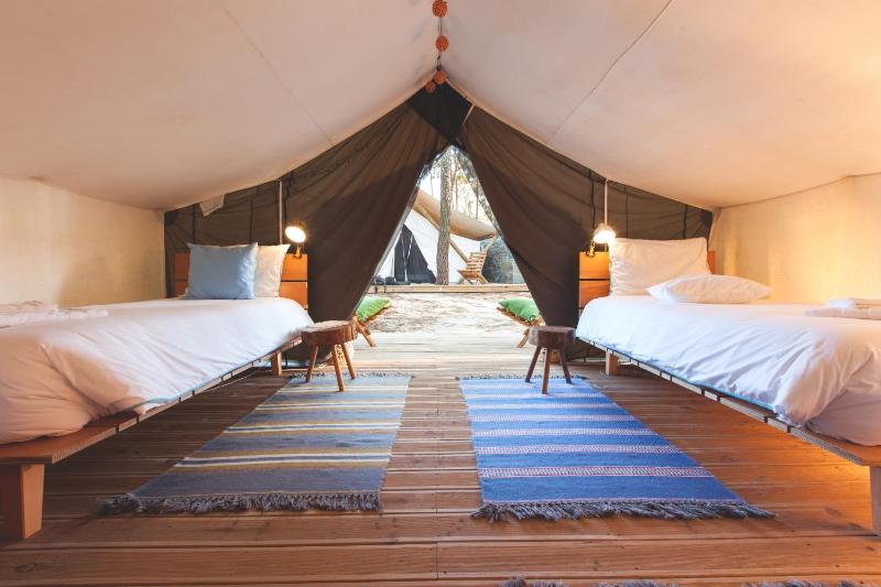 Tent (4 Adults) image 2