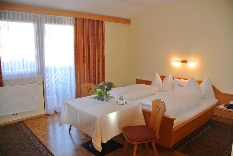 Panoramic Double Room image 4