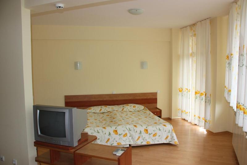 Junior Suite with Balcony image 2