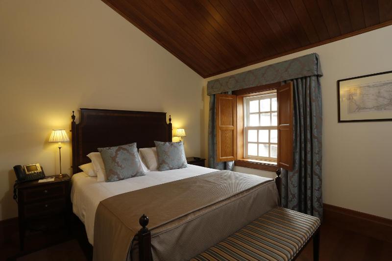 Standard Double Room image 2