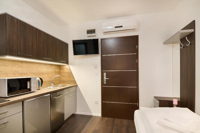 Paulay Downtown Apartments - image 16