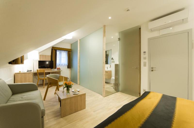 Suite with River View image 4