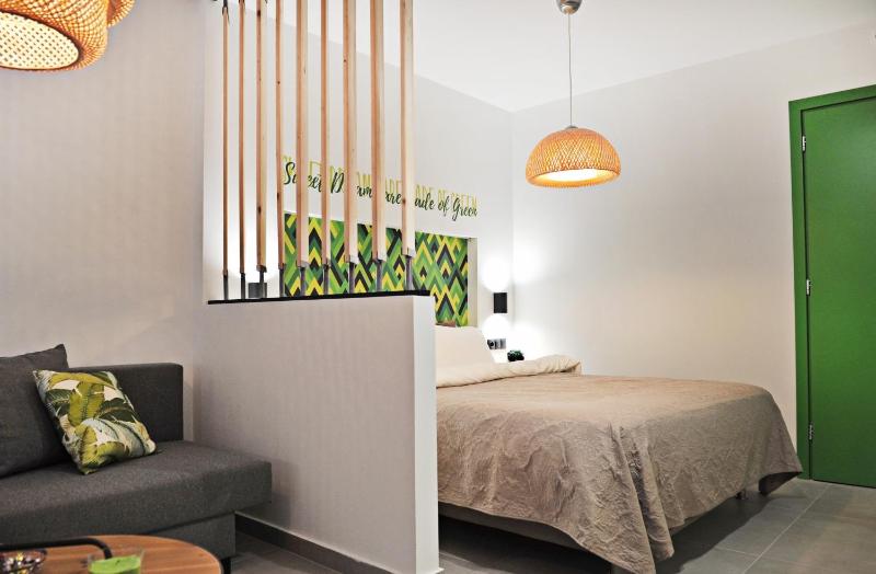 Deluxe Studio image 4