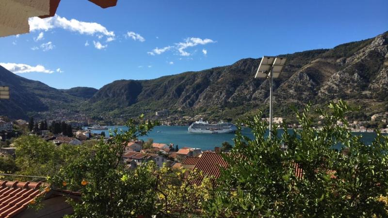 Apartment with Sea View image 2