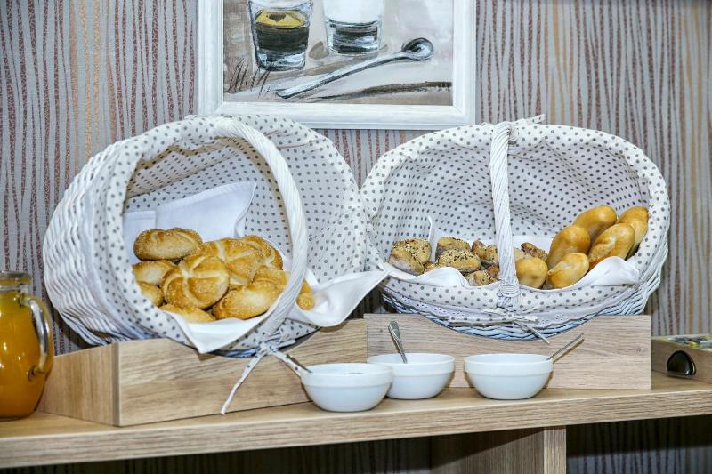 Prestige Boutique Hotel Craiova - image 16