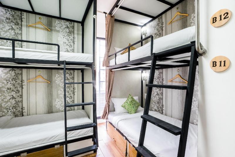 Bed in 6-Bed Female Dormitory Room image 1