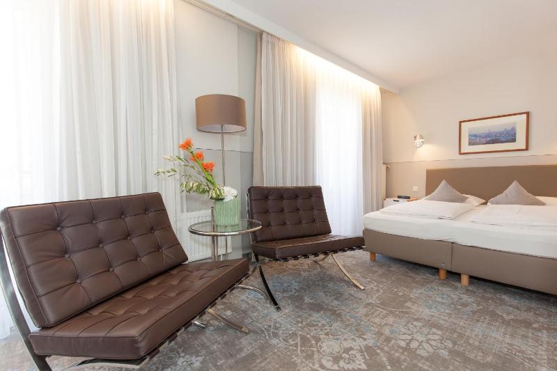 Large Double Room image 2