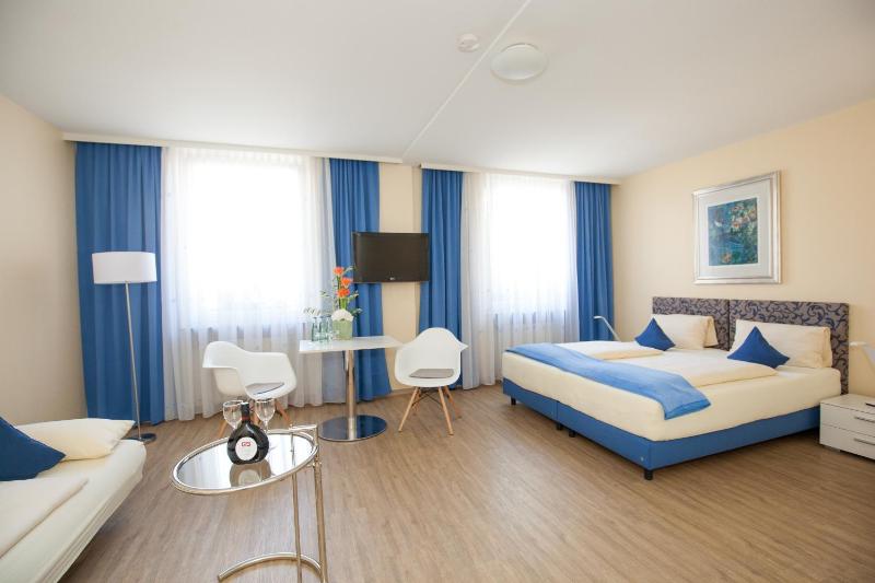 Triple Room image 3