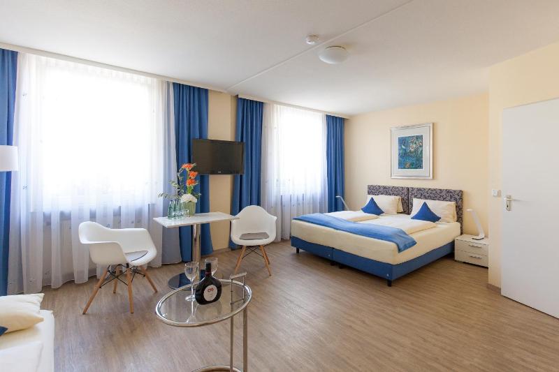 Triple Room image 4