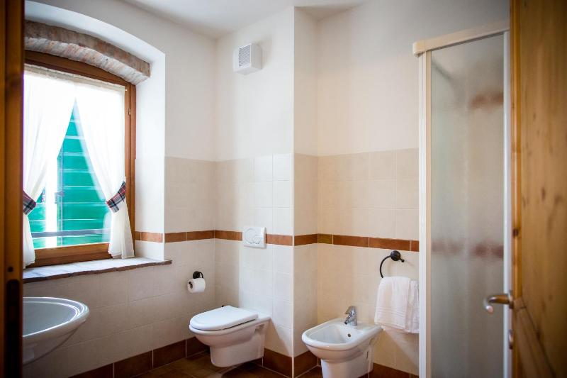 Triple Room image 2