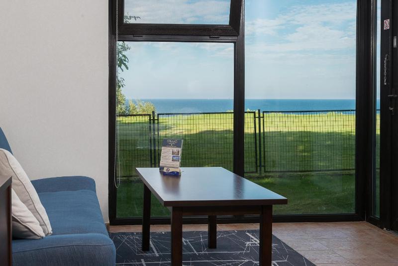 Bungalow (2 Adults) with Sea View image 3