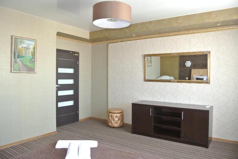 Panoramic view apartment Poznyaky - image 9