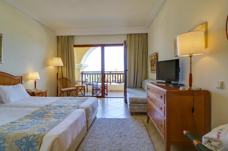 Junior Suite with Sea View image 3