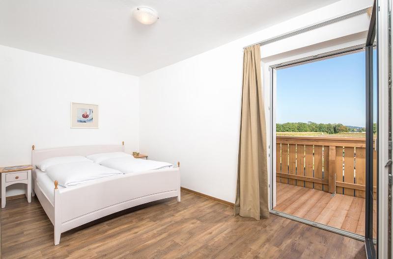 Standard Double Room image 3