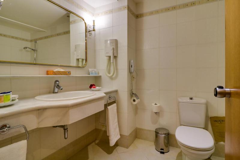 Junior Suite with Sea View image 2