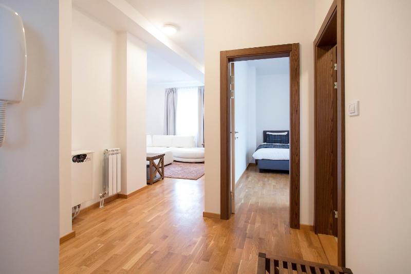 Apartment (6 Adults) image 2