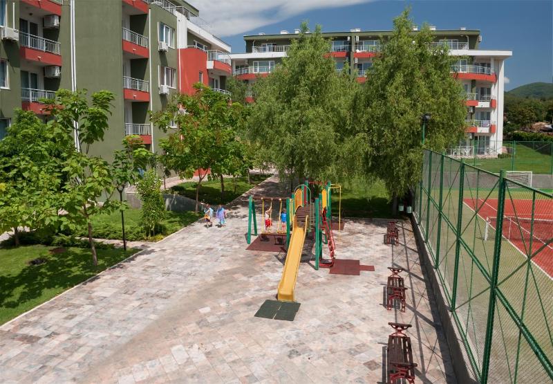 Green Fort Private Apartments - image 34