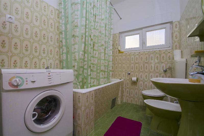 Four-Bedroom Holiday Home image 2
