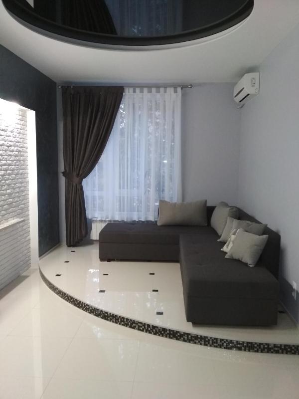 Apartment on Tytova 8 - image 1