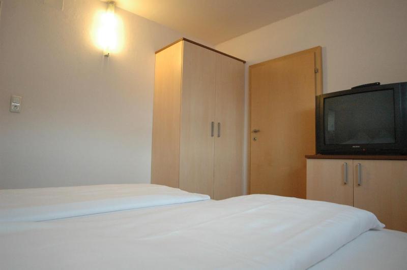 Quadruple Room image 3