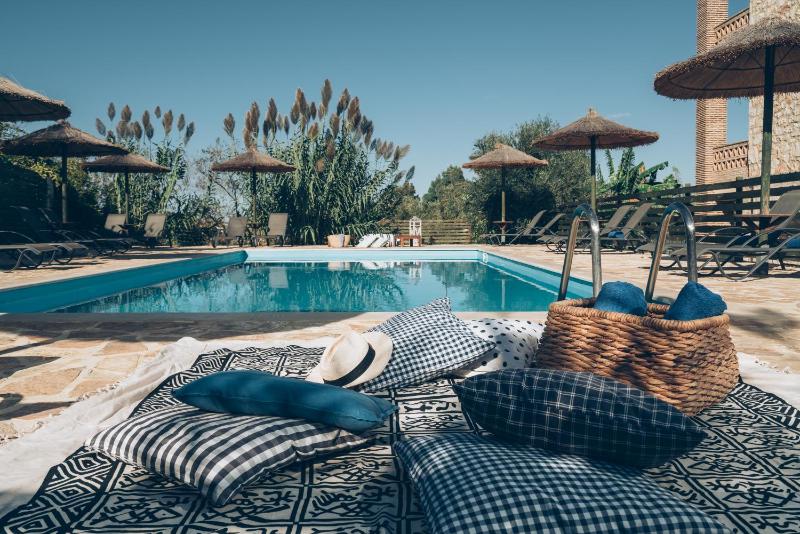 3-bedroom Beachfront Villa with Private Pool and Indoor Spa Bath  image 3